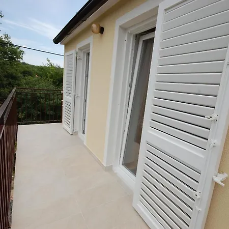 Fuer 4 Personen Ca 40 Qm In Nenadici, Kvarner Bucht Krk Holiday home Bajcici