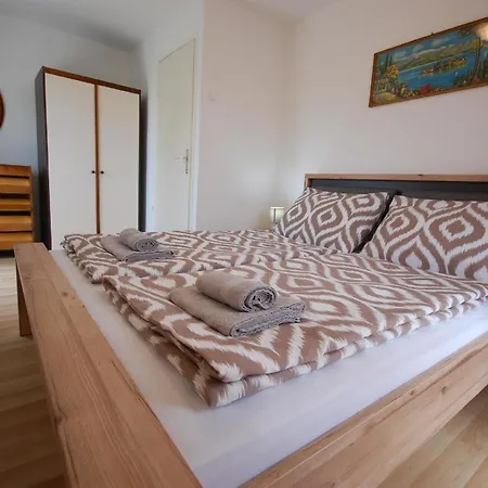 Holiday home Fuer 4 Personen Ca 40 Qm In Nenadici, Kvarner Bucht Krk